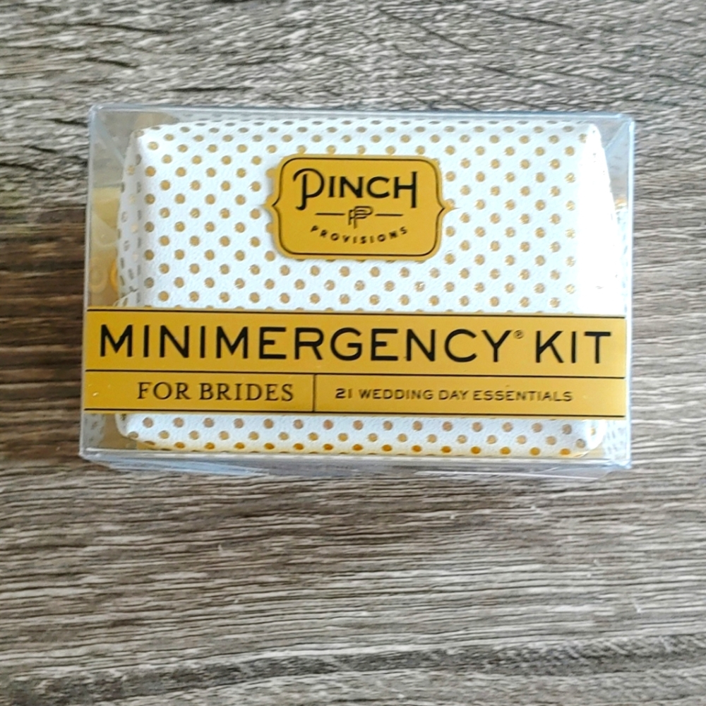 NWT Pinch Provisions Miniergency Kit for Brides